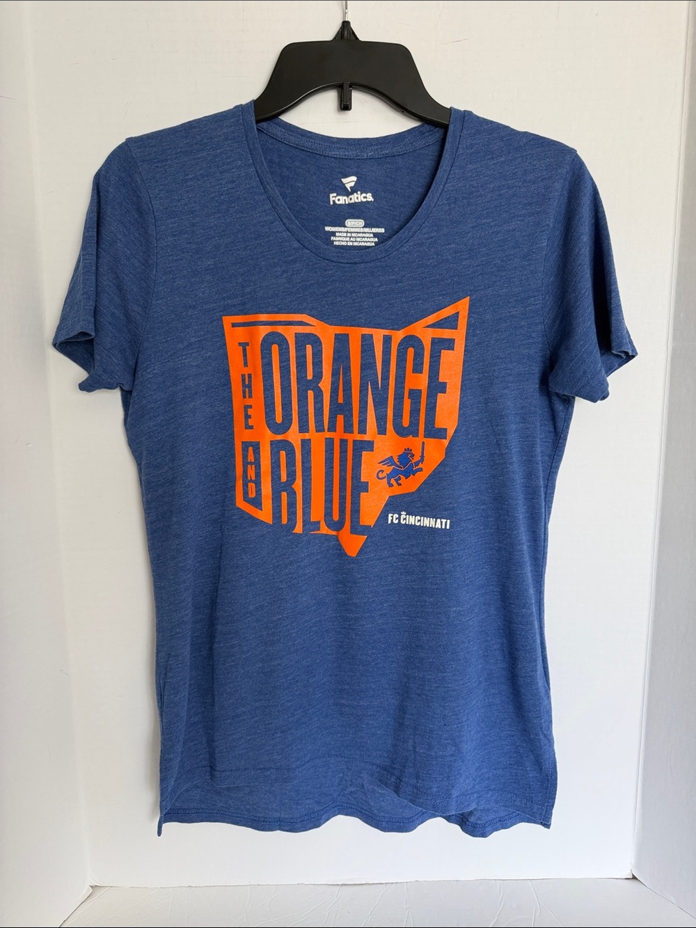 Fanatics FC Cincinnati Blue Tee with Orange Graphic ladies size Small